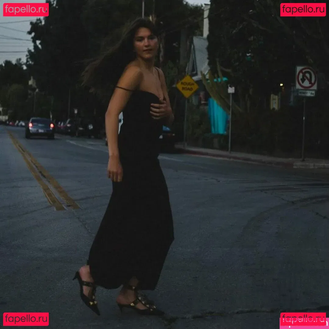 Chloe East Onlyfans Photo Gallery 