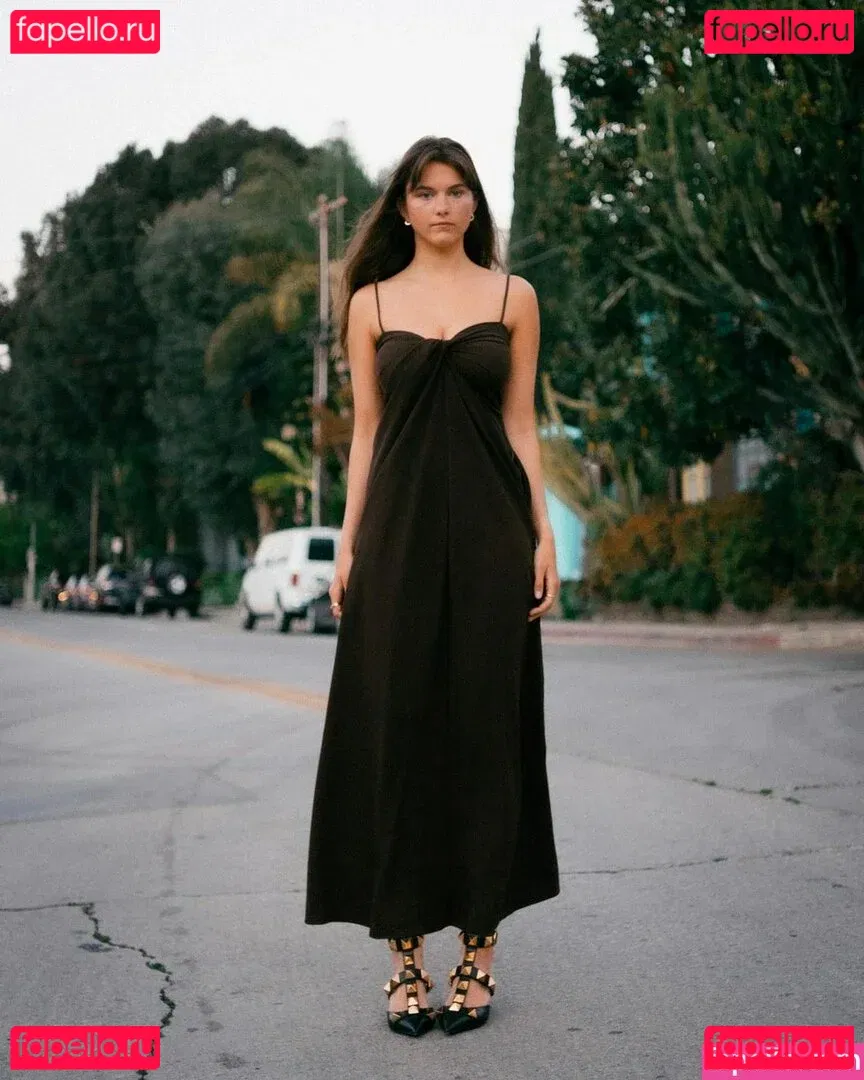 Chloe East Onlyfans Photo Gallery 