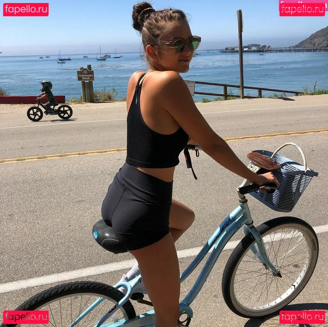 Chloe East Onlyfans Photo Gallery 