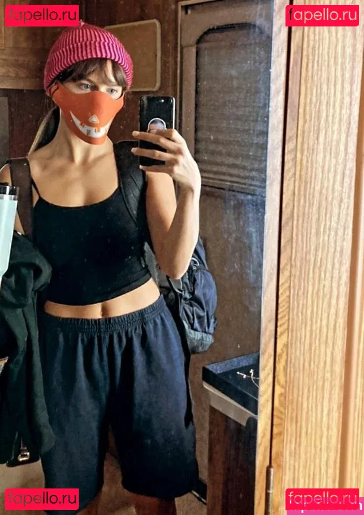 Chloe East Onlyfans Photo Gallery 