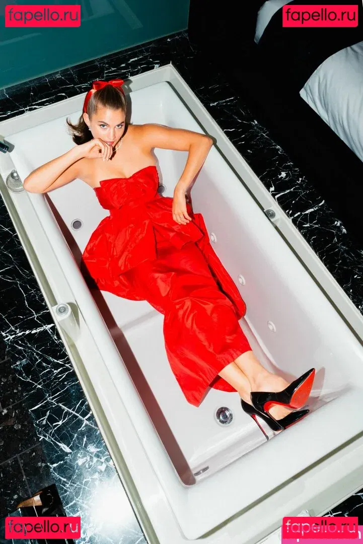 Chloe East Onlyfans Photo Gallery 