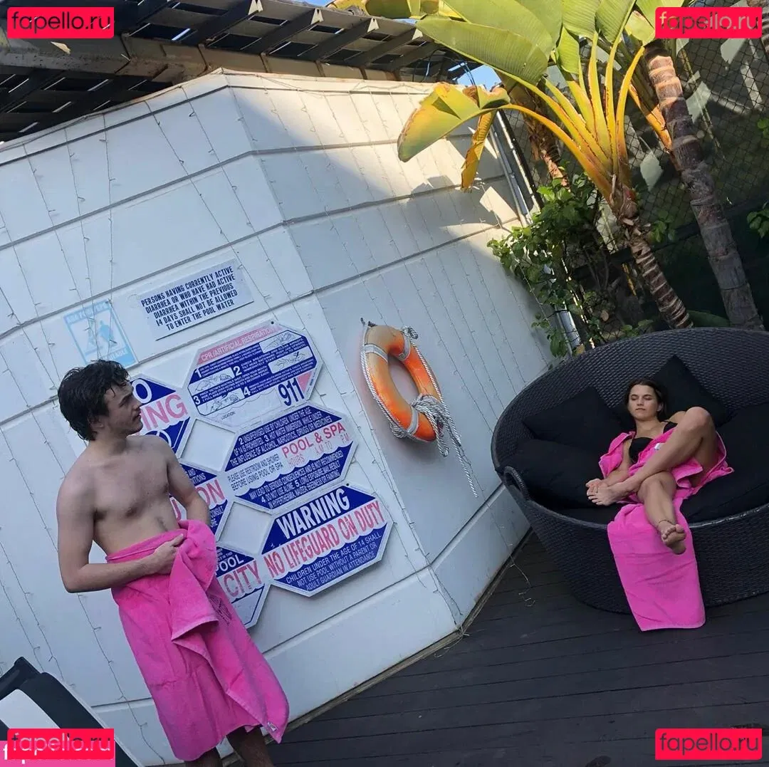 Chloe East Onlyfans Photo Gallery 