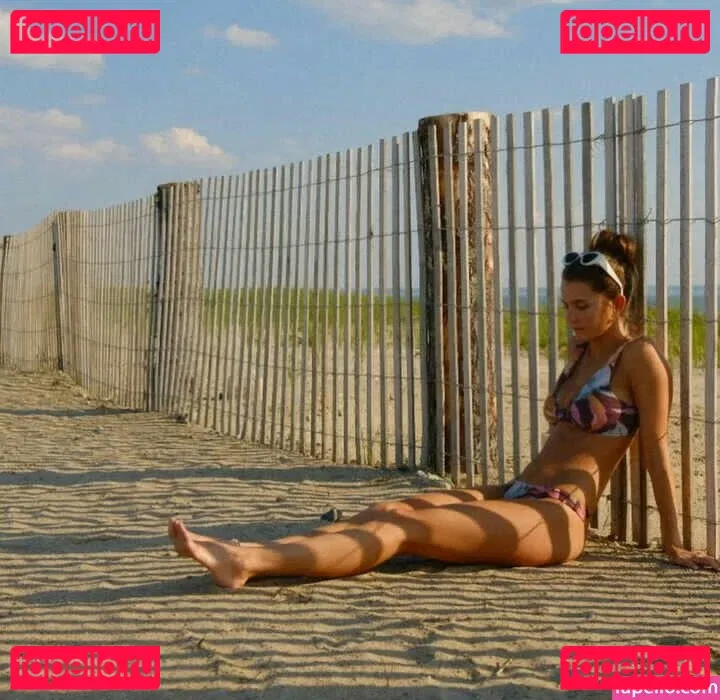 Chloe East Onlyfans Photo Gallery 