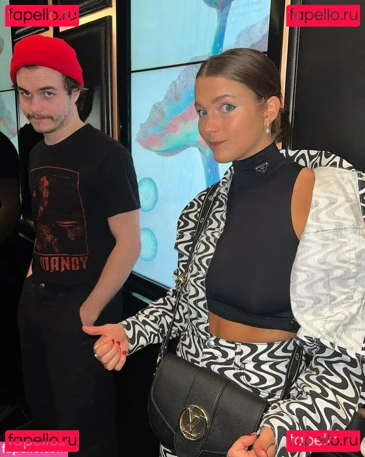 Chloe East Onlyfans Photo Gallery 