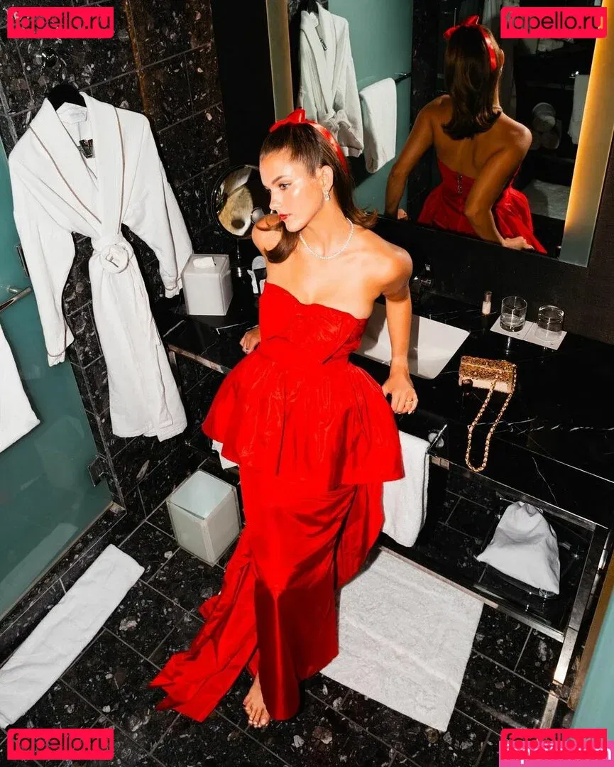 Chloe East Onlyfans Photo Gallery 