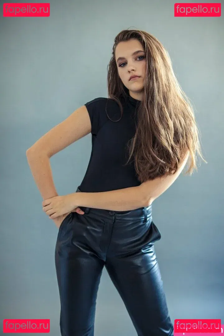 Chloe East Onlyfans Photo Gallery 