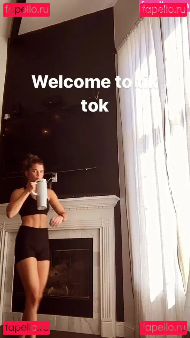 Chloe East Onlyfans Photo Gallery 