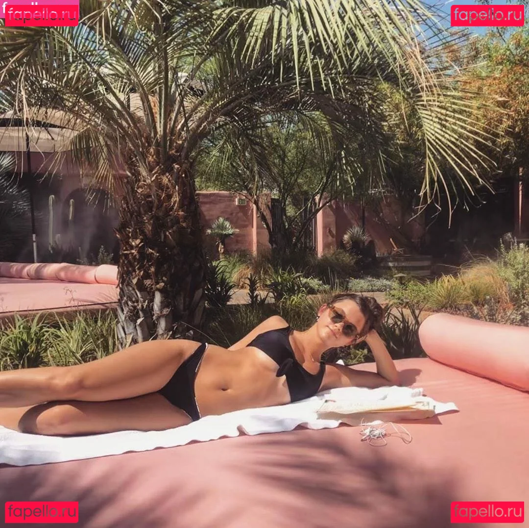 Chloe East Onlyfans Photo Gallery 