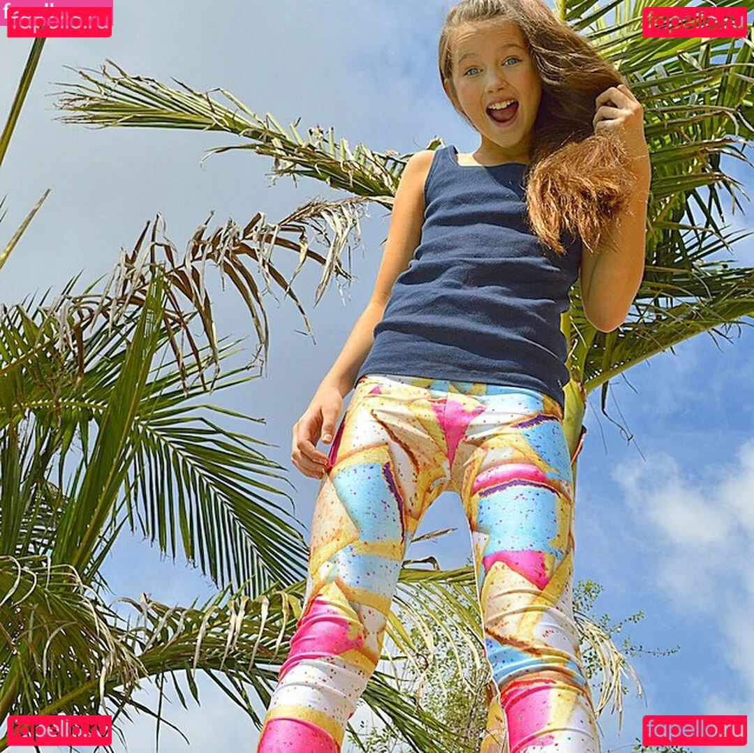 Chloe East Onlyfans Photo Gallery 