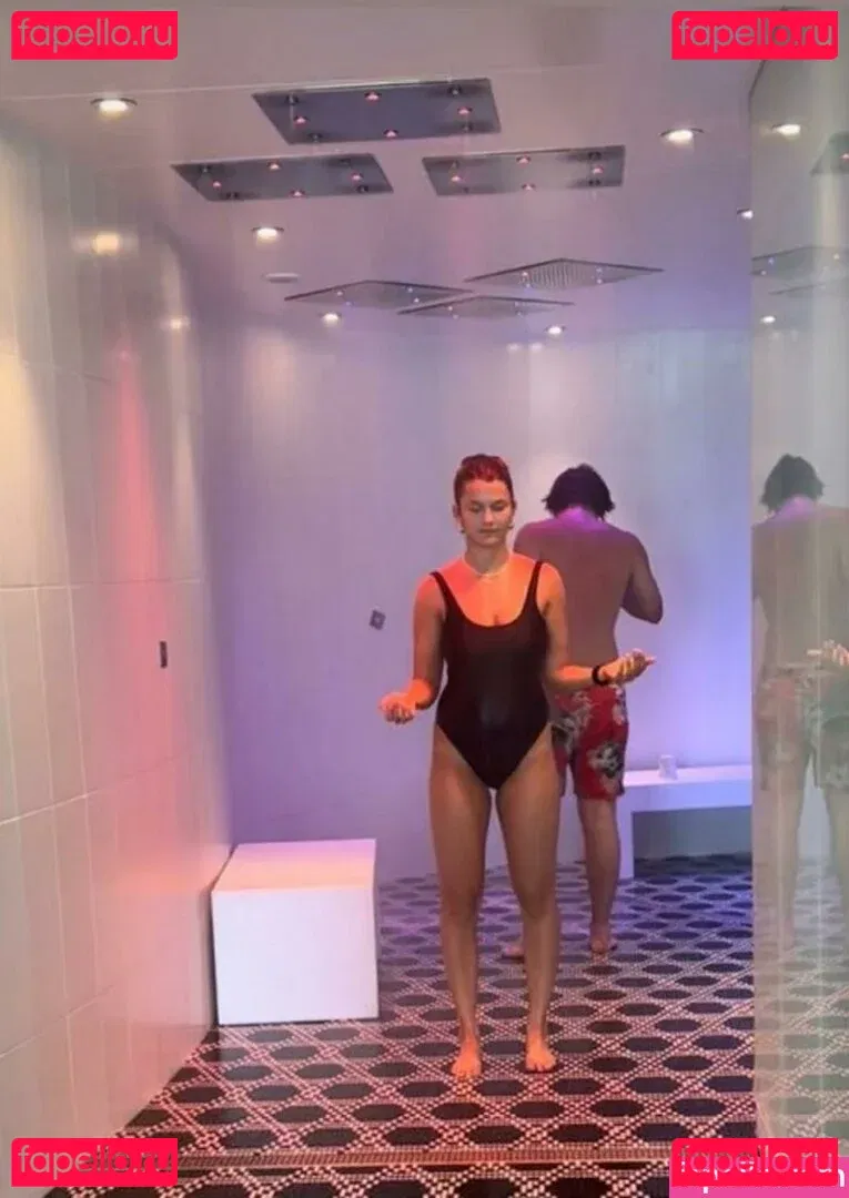 Chloe East Onlyfans Photo Gallery 