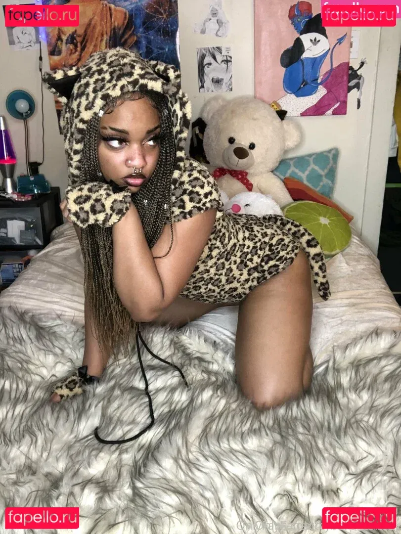 katanafilosa Onlyfans Photo Gallery 