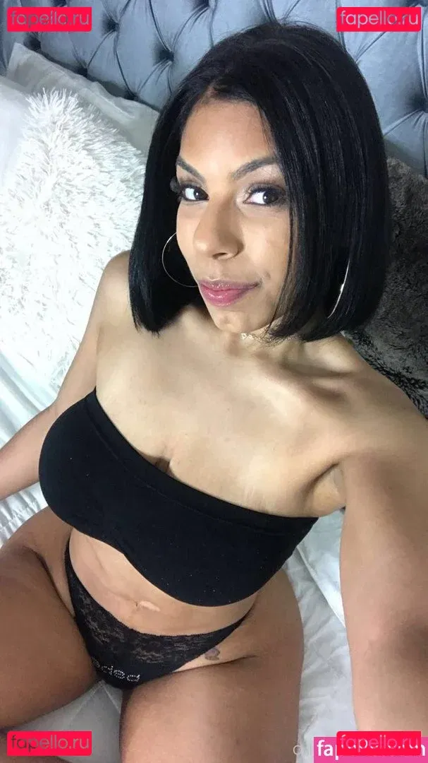 Missdes Onlyfans Photo Gallery 