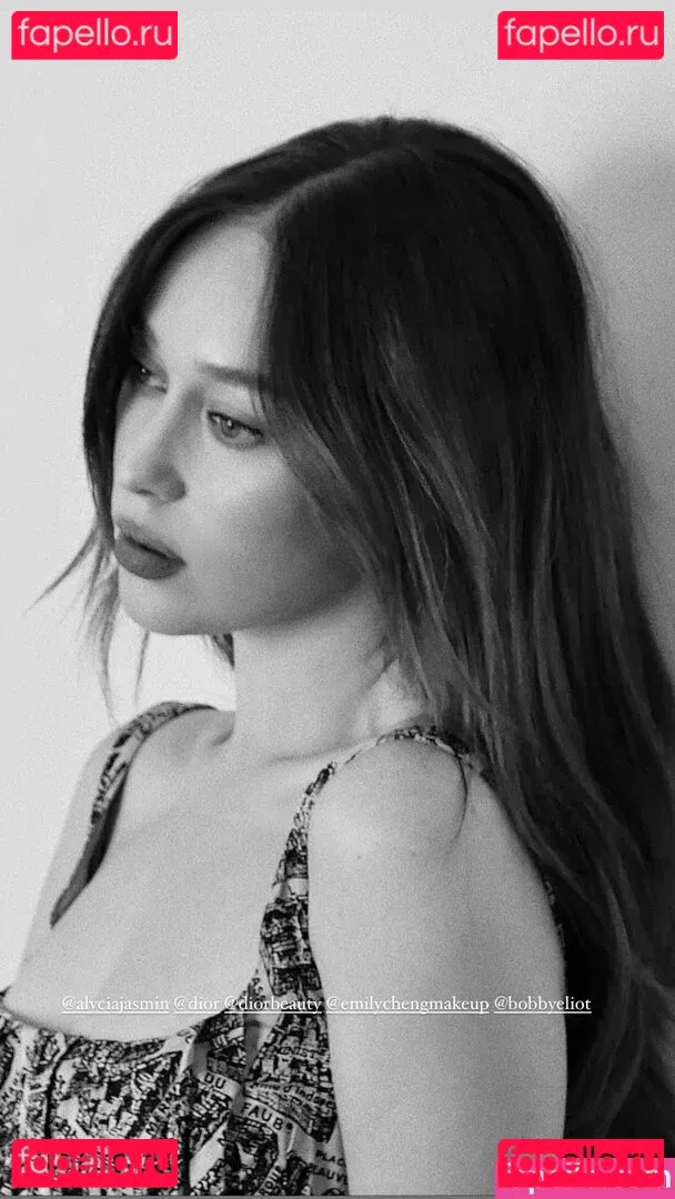 AlicexMaia Onlyfans Photo Gallery 