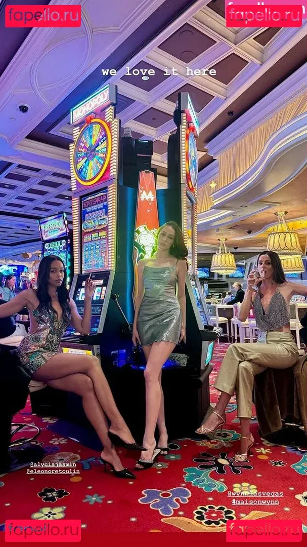 AlicexMaia Onlyfans Photo Gallery 