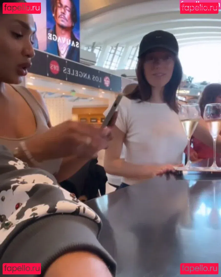 AlicexMaia Onlyfans Photo Gallery 