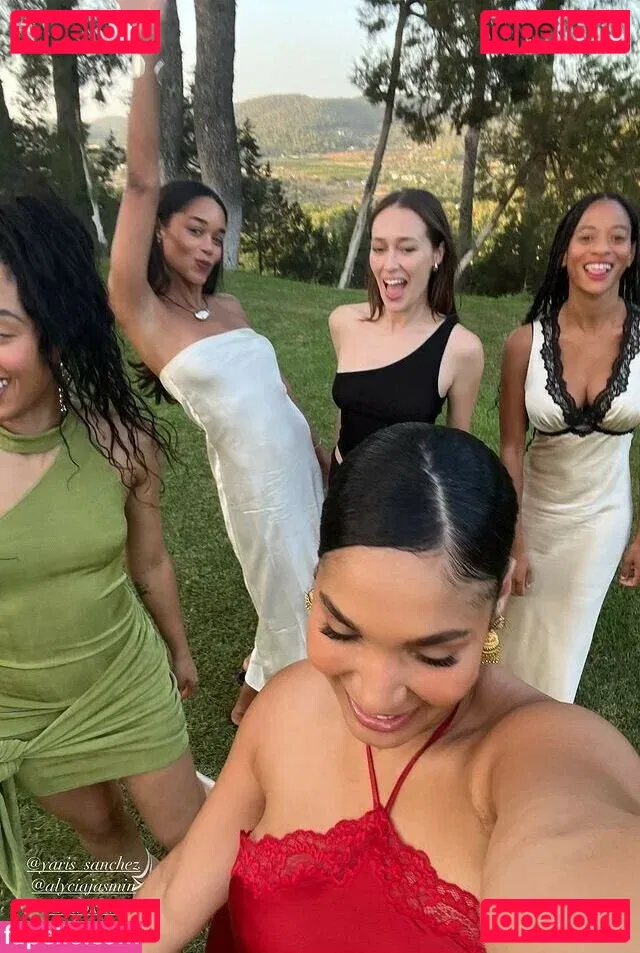 AlicexMaia Onlyfans Photo Gallery 