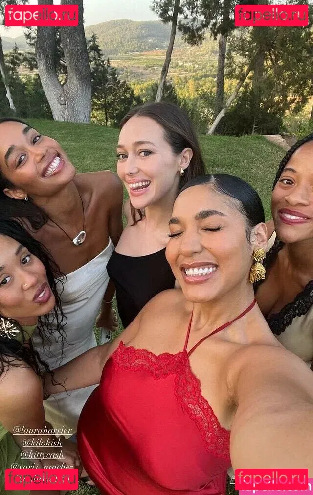 AlicexMaia Onlyfans Photo Gallery 