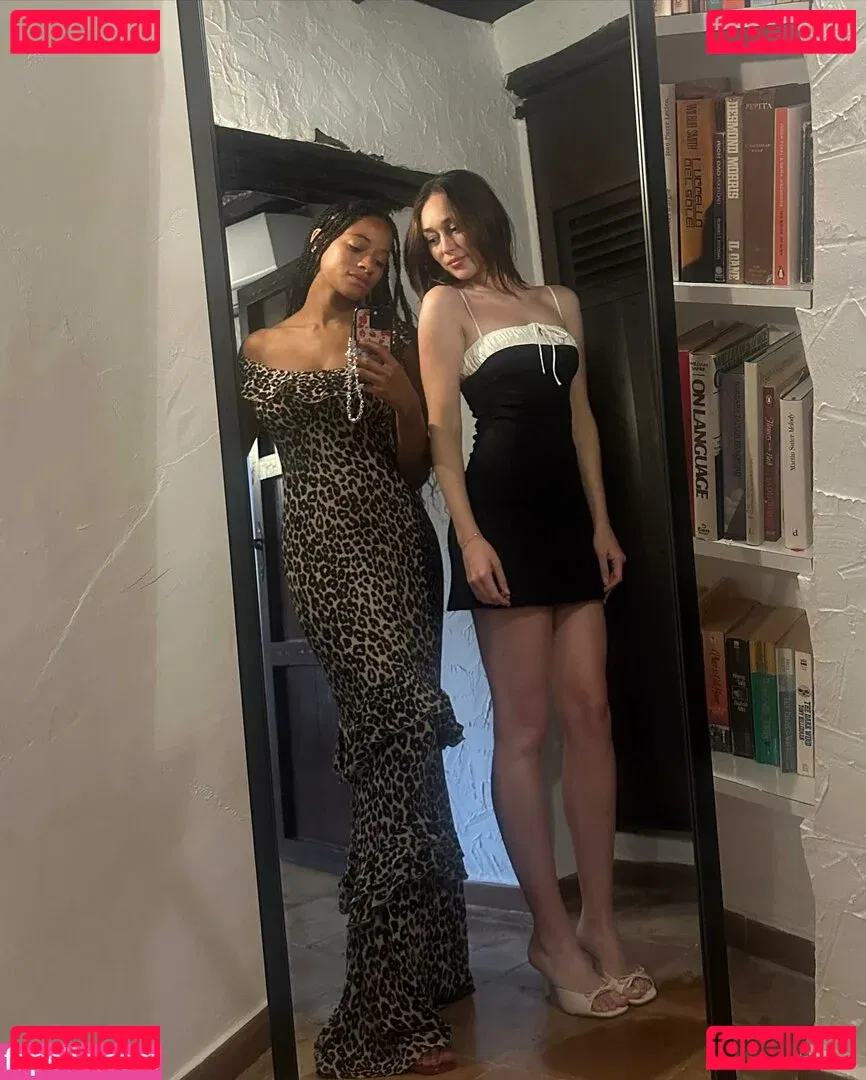 AlicexMaia Onlyfans Photo Gallery 