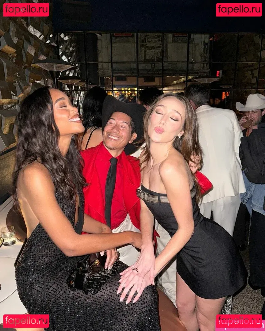 AlicexMaia Onlyfans Photo Gallery 