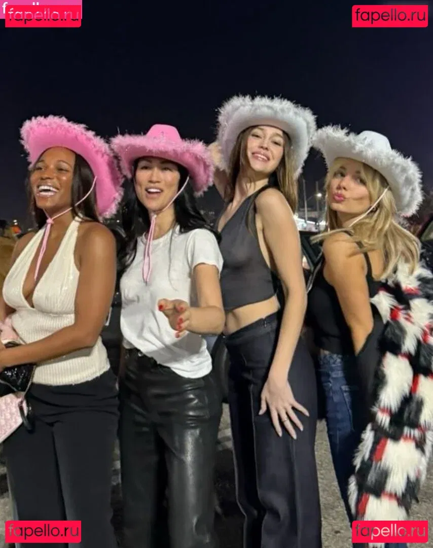 AlicexMaia Onlyfans Photo Gallery 