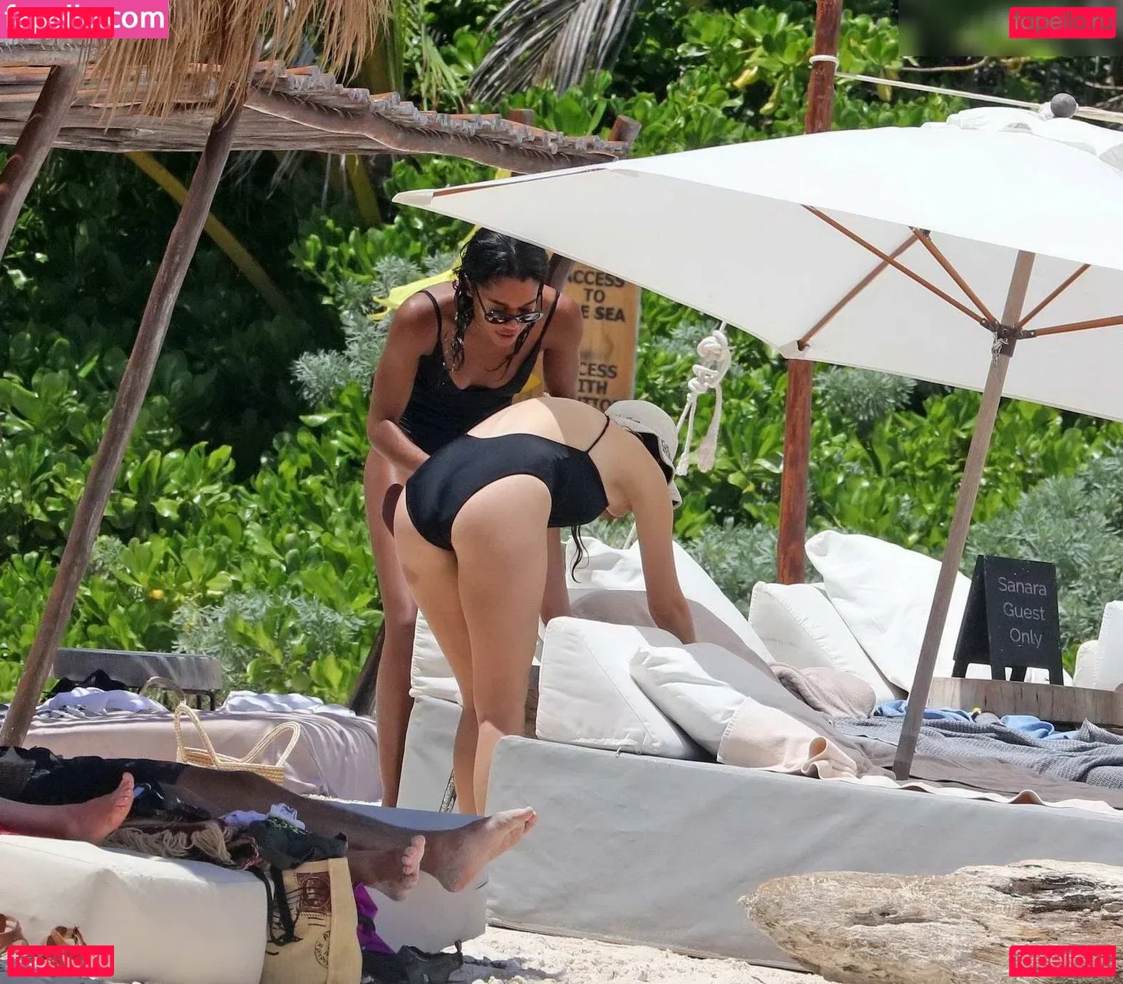 AlicexMaia Onlyfans Photo Gallery 