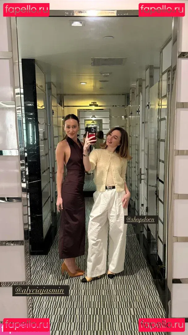 AlicexMaia Onlyfans Photo Gallery 