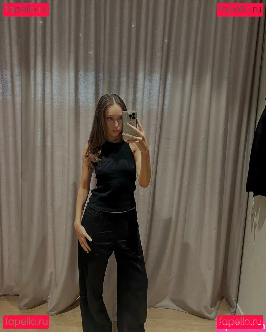 AlicexMaia Onlyfans Photo Gallery 