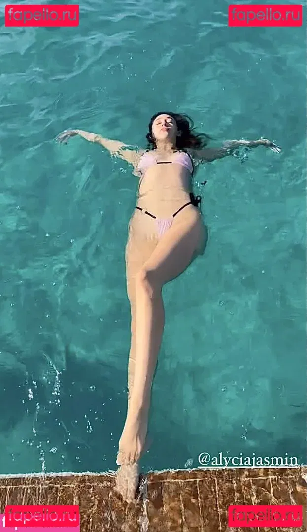 AlicexMaia Onlyfans Photo Gallery 