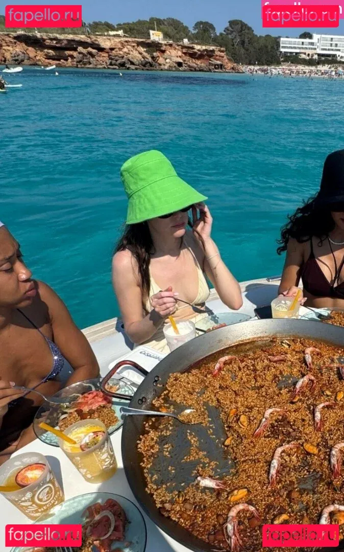 AlicexMaia Onlyfans Photo Gallery 