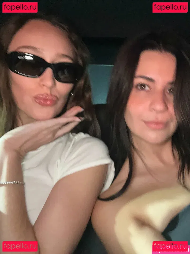 AlicexMaia Onlyfans Photo Gallery 