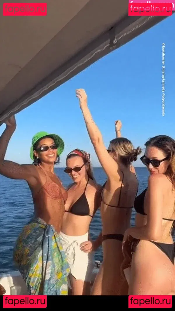 AlicexMaia Onlyfans Photo Gallery 