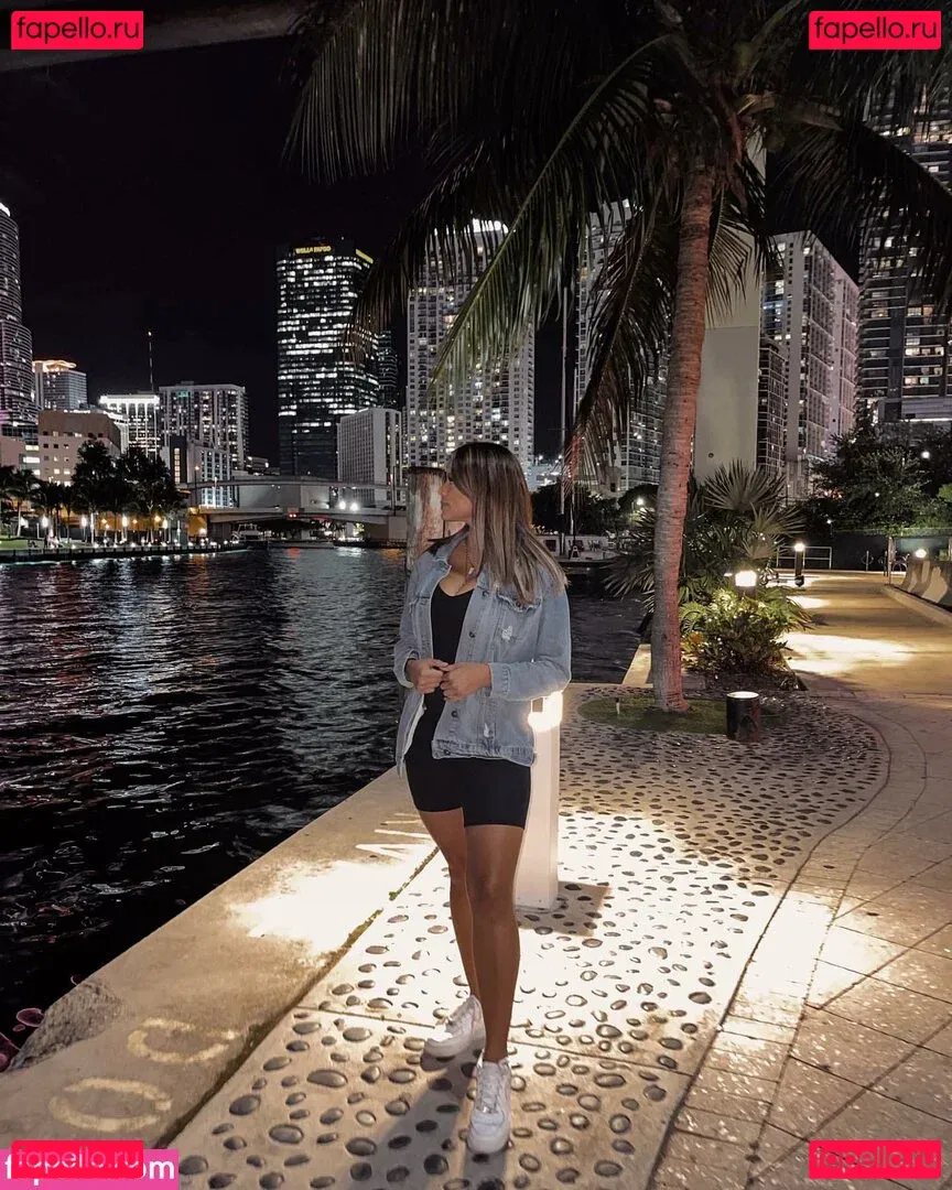 Leslie Sanchez Onlyfans Photo Gallery 