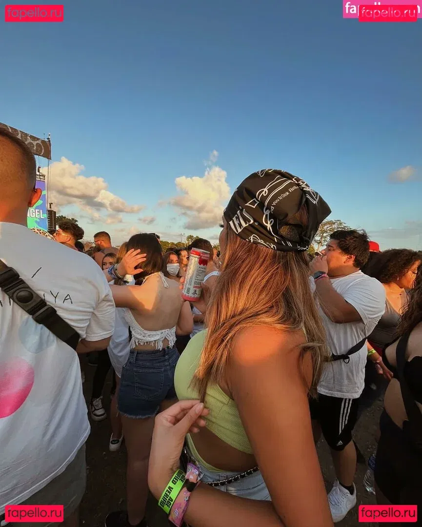 Leslie Sanchez Onlyfans Photo Gallery 