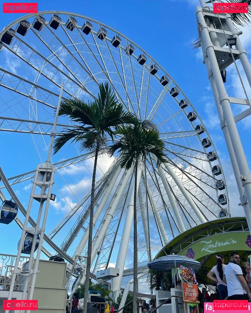 Leslie Sanchez Onlyfans Photo Gallery 