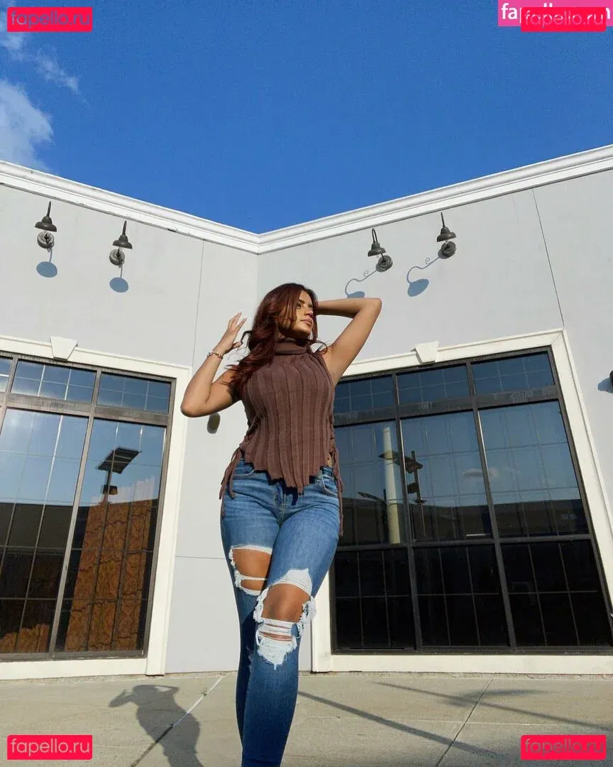 Leslie Sanchez Onlyfans Photo Gallery 