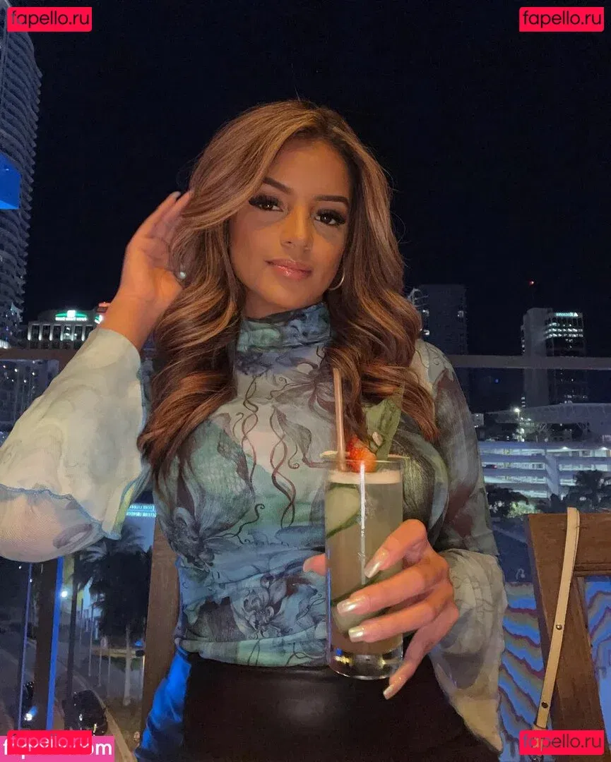 Leslie Sanchez Onlyfans Photo Gallery 