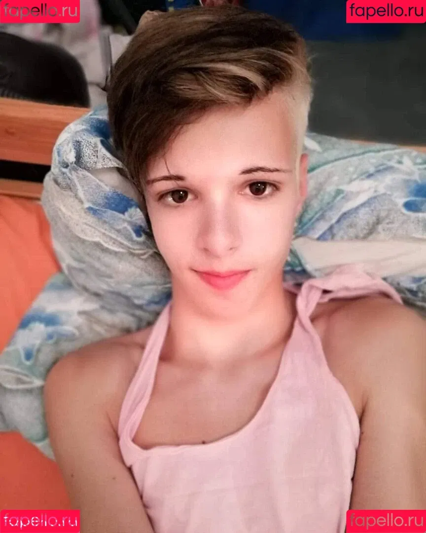 Blonditwink Onlyfans Photo Gallery 