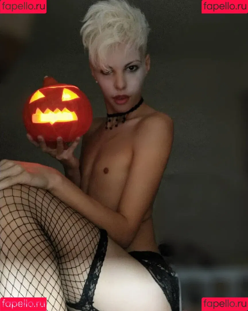Blonditwink Onlyfans Photo Gallery 