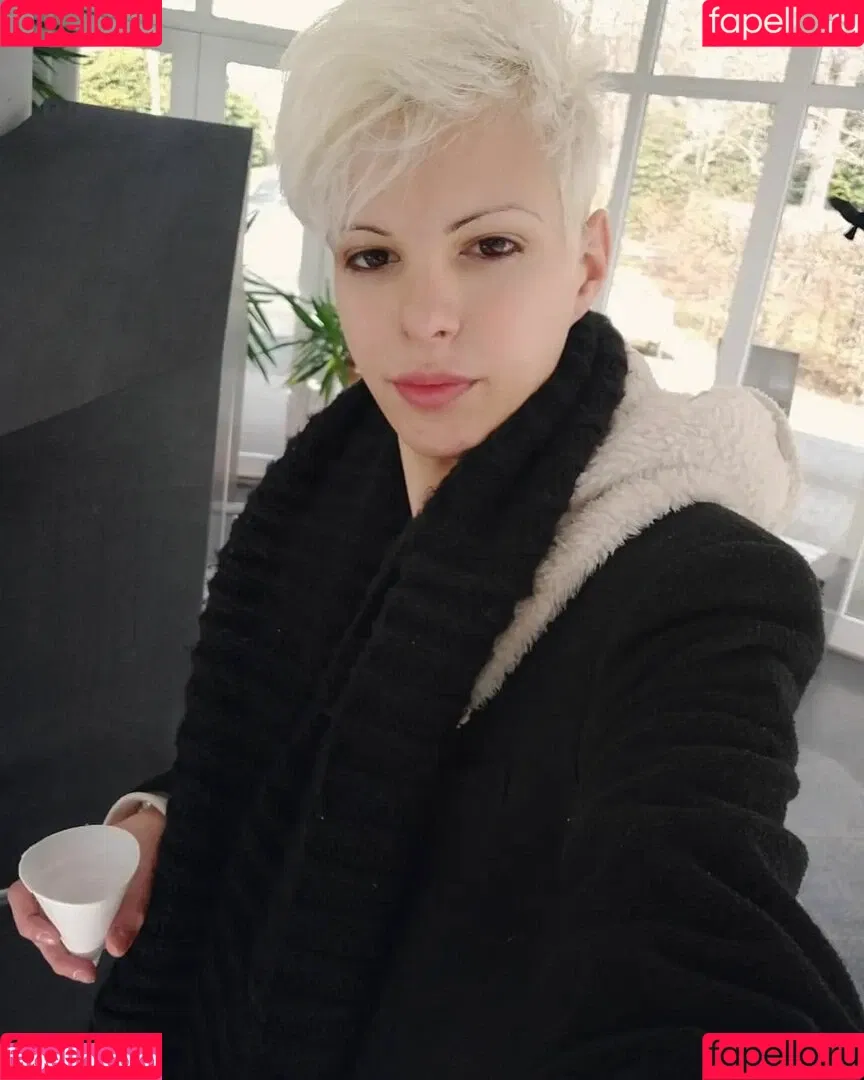 Blonditwink Onlyfans Photo Gallery 