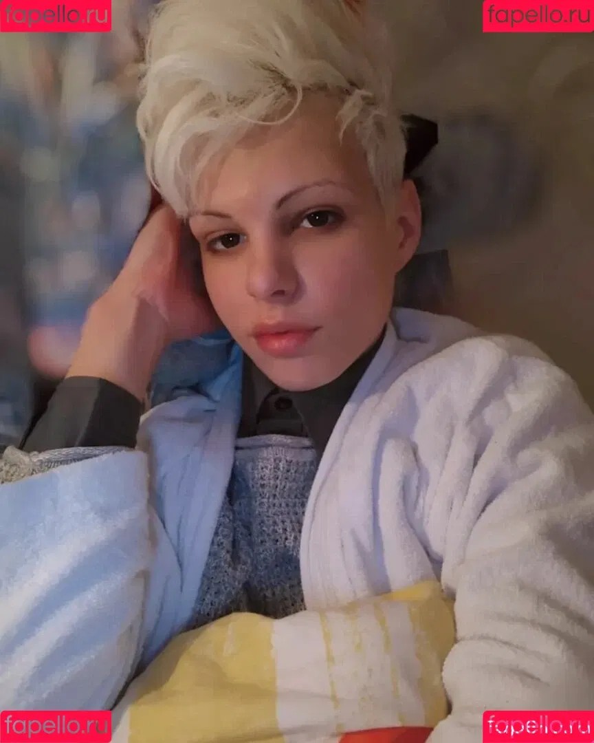 Blonditwink Onlyfans Photo Gallery 