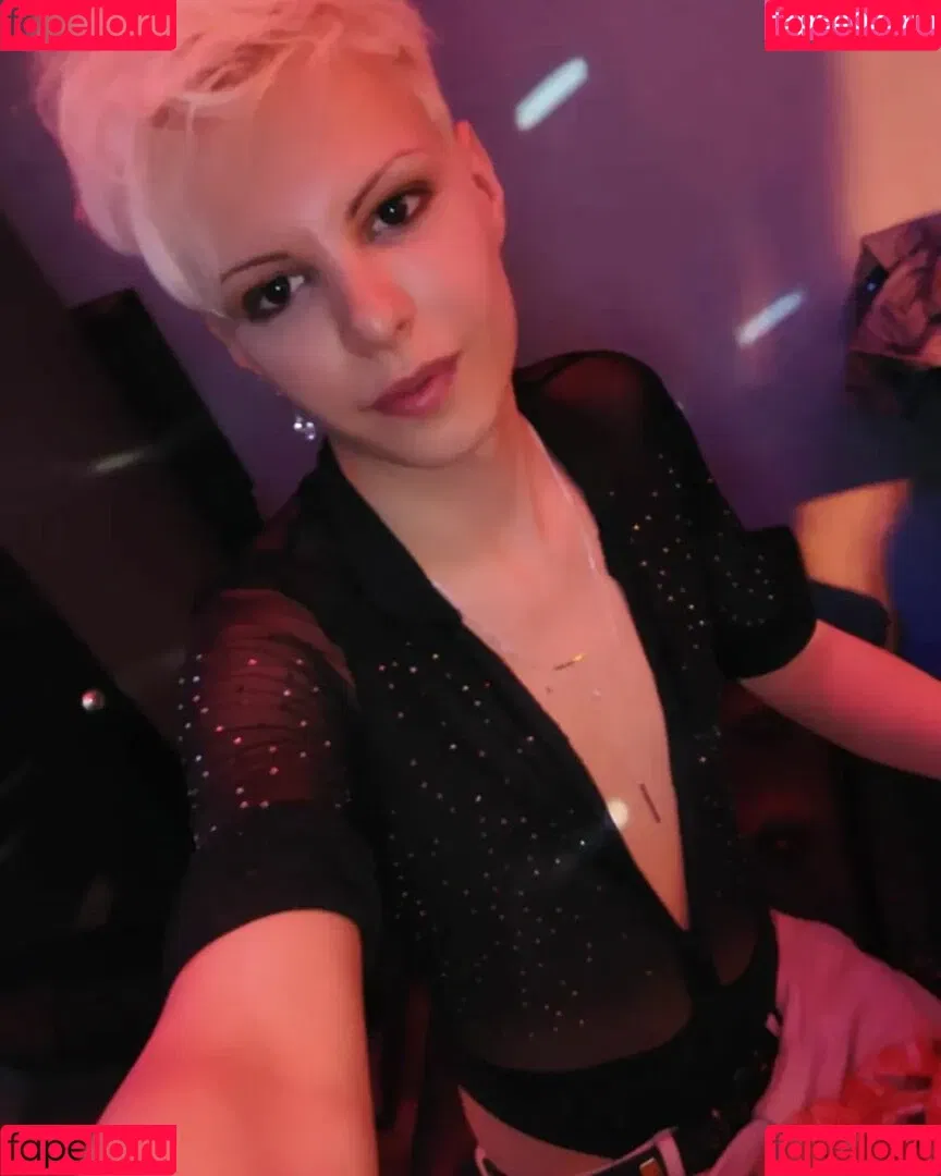 Blonditwink Onlyfans Photo Gallery 