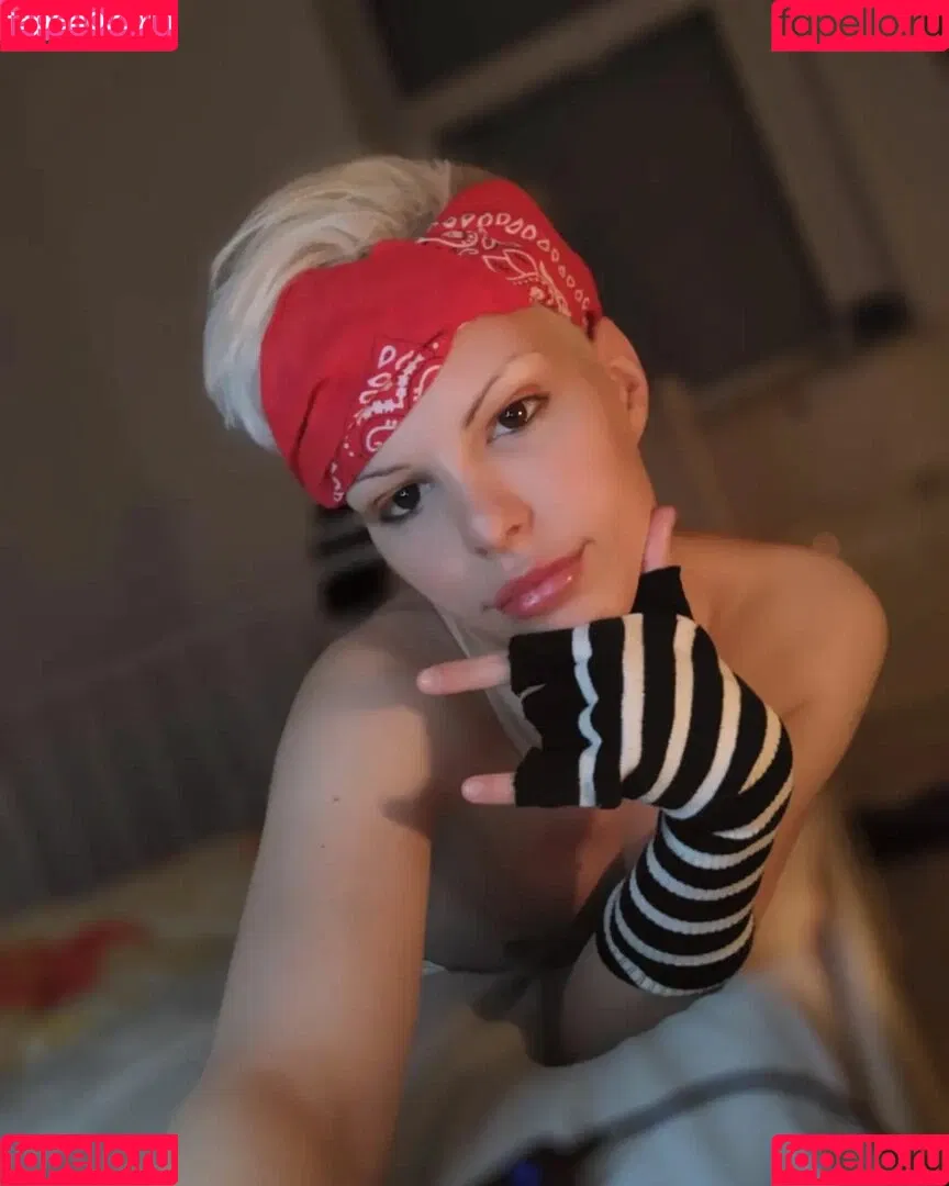 Blonditwink Onlyfans Photo Gallery 