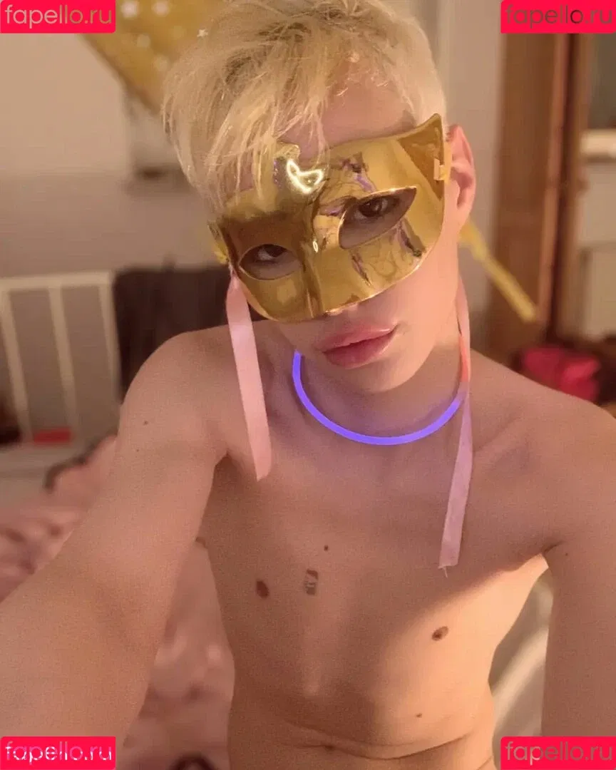 Blonditwink Onlyfans Photo Gallery 