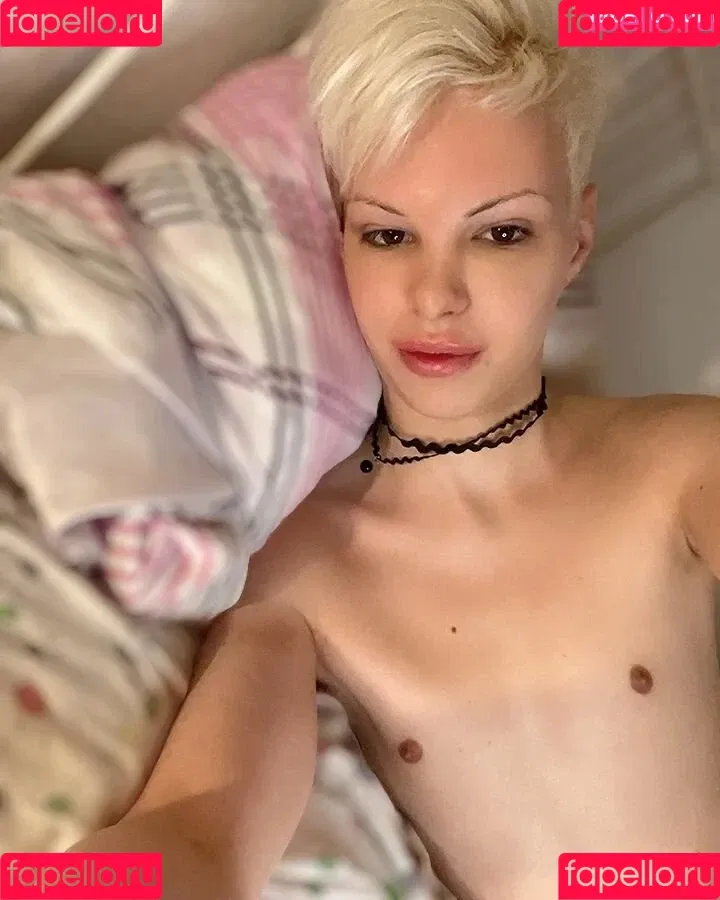 Blonditwink Onlyfans Photo Gallery 