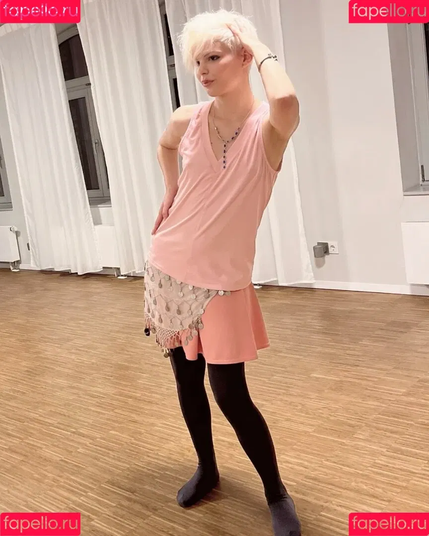 Blonditwink Onlyfans Photo Gallery 