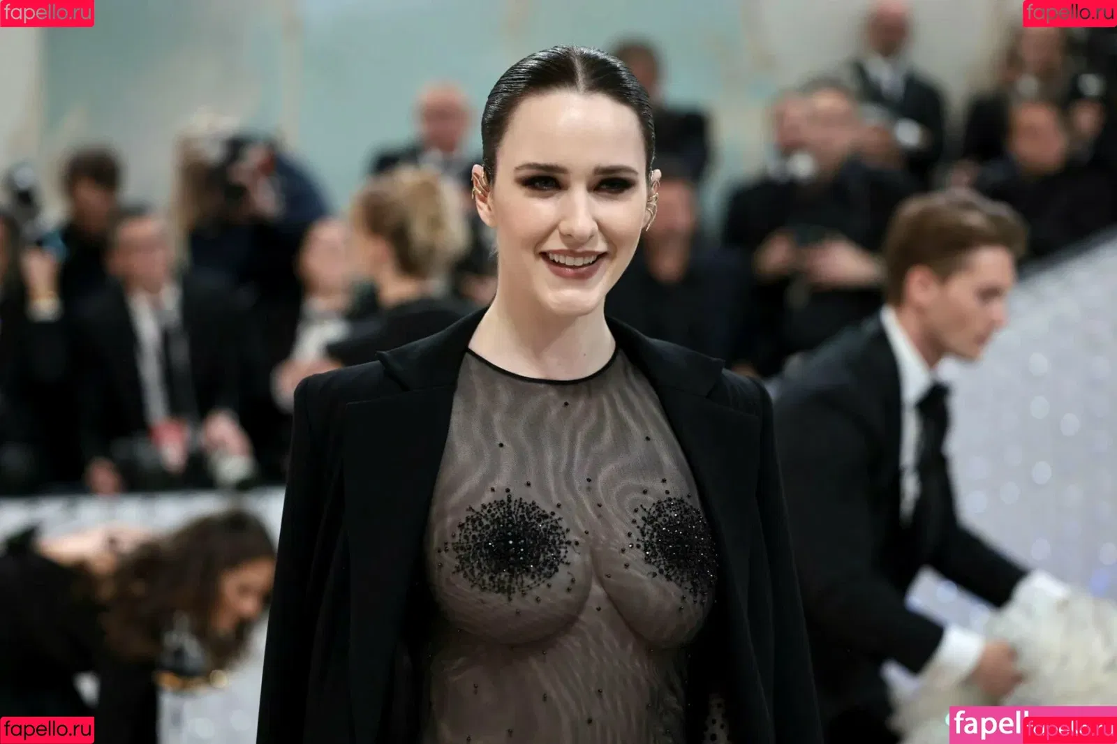 Rachel Brosnahan Onlyfans Photo Gallery 
