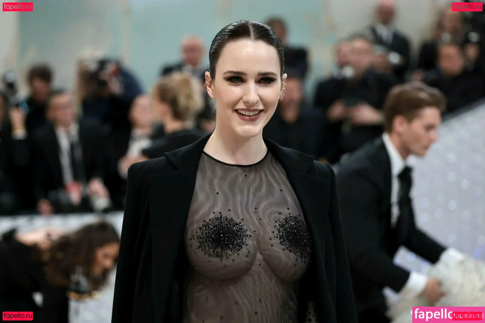 Rachel Brosnahan Onlyfans Photo Gallery 