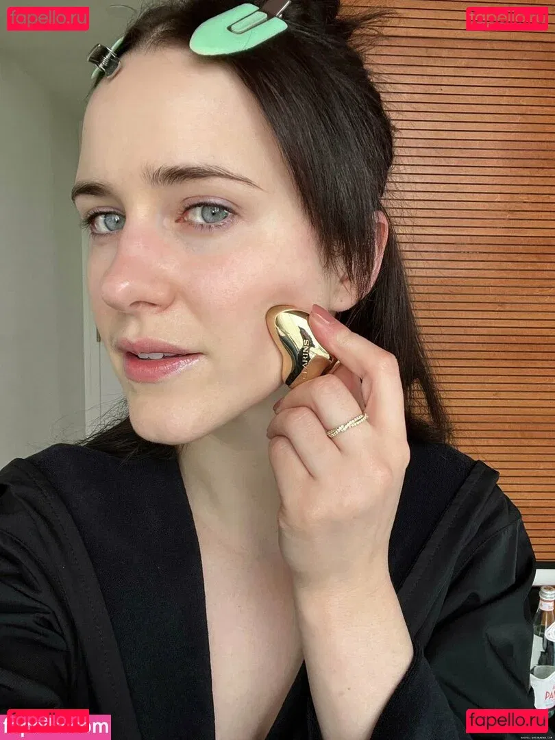 Rachel Brosnahan Onlyfans Photo Gallery 