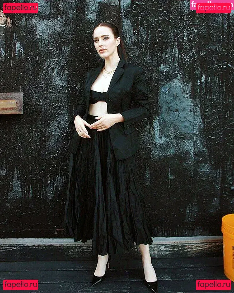 Rachel Brosnahan Onlyfans Photo Gallery 