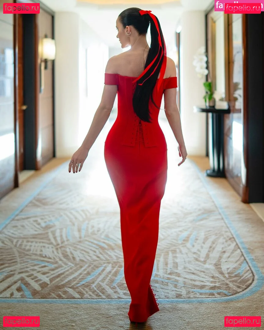 Rachel Brosnahan Onlyfans Photo Gallery 